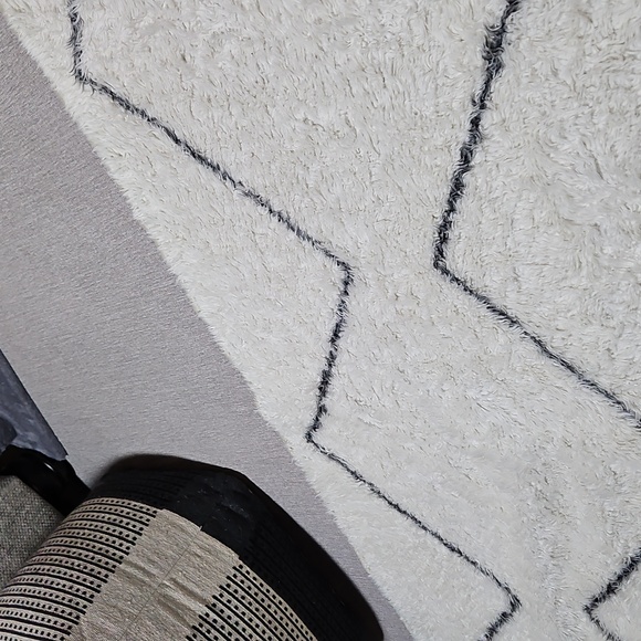 6×9 Ruggable Shag Rug - Picture 8 of 8